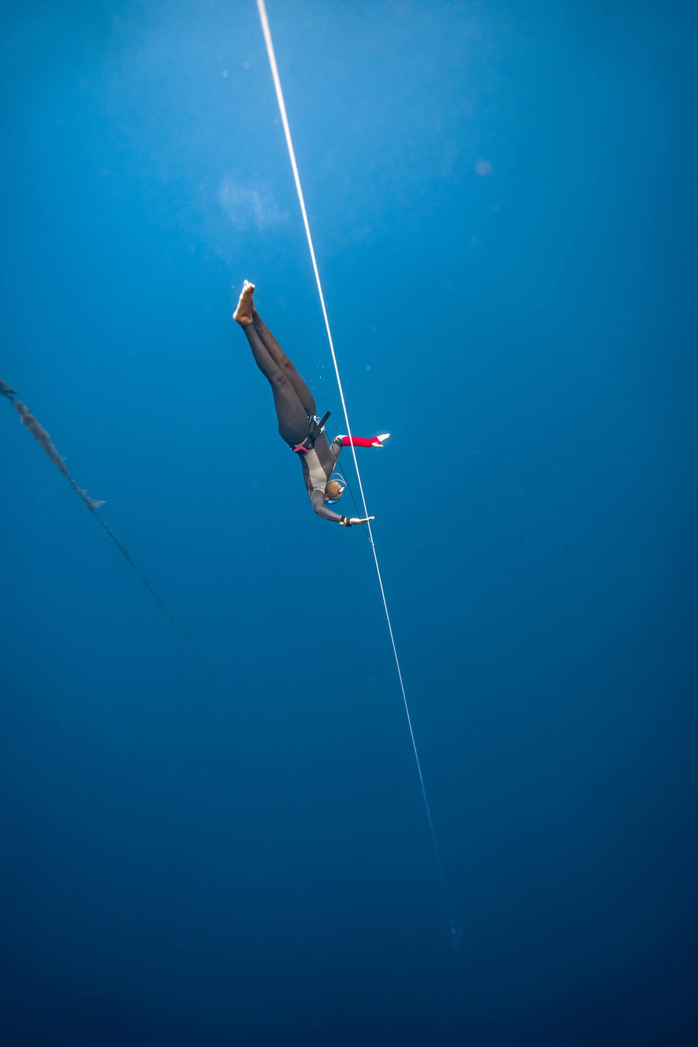 Chrystal Clashing Sets Historic National Freediving Record For Antigua ...